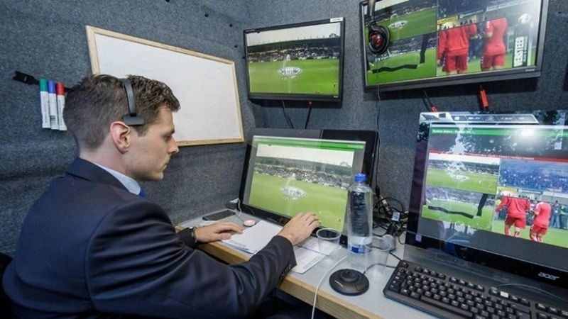 VAR tạo tính công bằng nhưng khiến kèo cược biến động bất ngờ